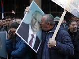 Srbi na ulice Beograda v podporo Putinu